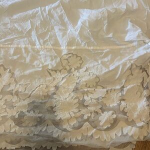 Pom Pom at home ivory Lace bed skirt